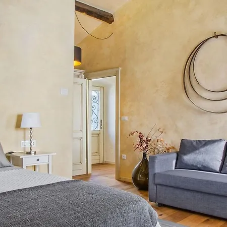 Benvenuti With Heated Pool Villa