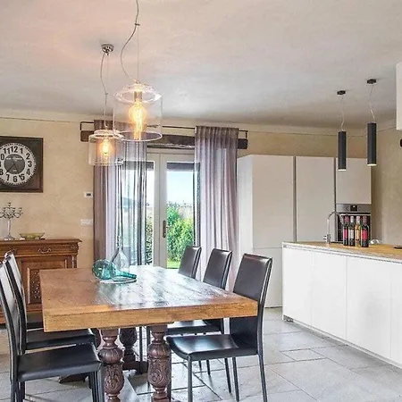 Benvenuti With Heated Pool Villa Kaldir