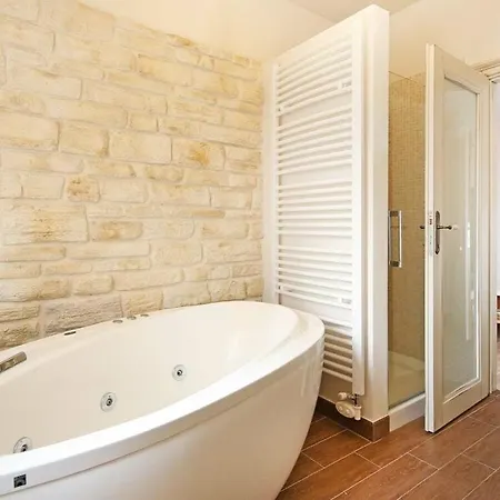 Benvenuti With Heated Pool