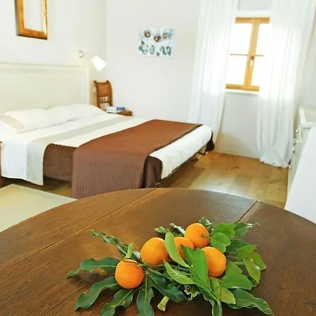 Villa Benvenuti With Heated Pool *