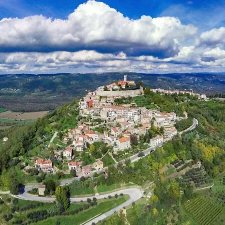 Villa Benvenuti With Heated Pool Kaldir